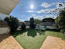 Faro Terrace Villa by Homing