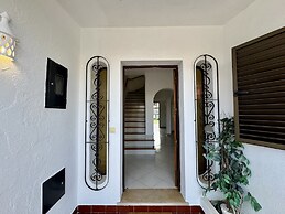 Faro Terrace Villa by Homing
