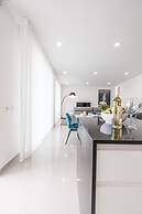 Lagos Marina View 4 With Pool by Homing