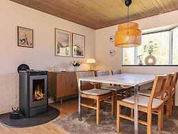 6 Person Holiday Home in Vaeggerlose