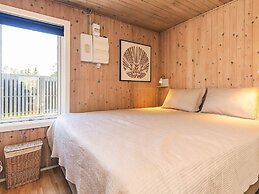 6 Person Holiday Home in Vaeggerlose