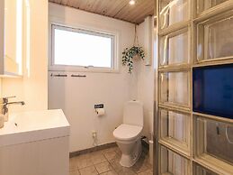 6 Person Holiday Home in Vaeggerlose