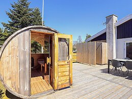 6 Person Holiday Home in Vaeggerlose