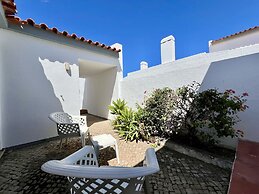Vilamoura SUN Bright With Pool by Homing