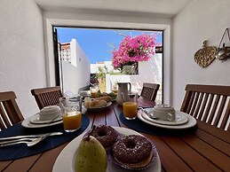 Vilamoura SUN Bright With Pool by Homing