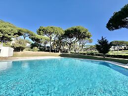 Vilamoura SUN Bright With Pool by Homing