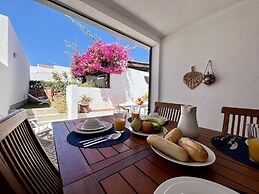 Vilamoura SUN Bright With Pool by Homing