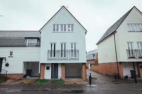 Contractors Retreat- Free Parking