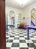 aline hostel
