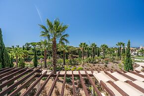 Vilamoura Pine Hills With Pool by Homing