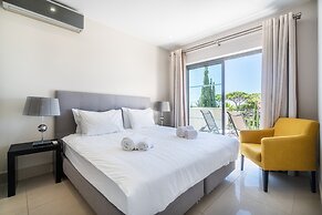Vilamoura Pine Hills With Pool by Homing