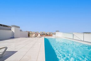 Lagos Modern 2 With Pool by Homing