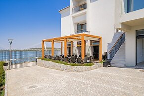 Portimão Ocean Breeze by Homing