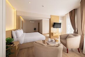 Elegance Grand City Hotel