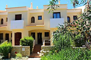 Vilamoura Typical 3 With Pool by Homing