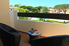 Vilamoura Typical 3 With Pool by Homing