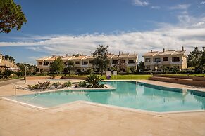 Vilamoura Typical 3 With Pool by Homing