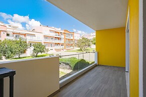 Lagos Modern 1 With Pool by Homing