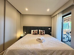 Vilamoura Premium Villa by Homing