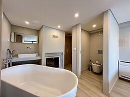 Vilamoura Premium Villa by Homing