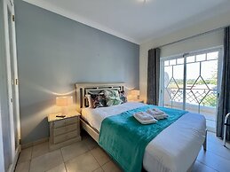 Vilamoura Deluxe Villa by Homing