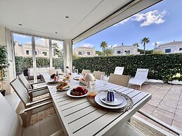 Vilamoura Deluxe Villa by Homing