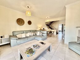 Vilamoura Deluxe Villa by Homing