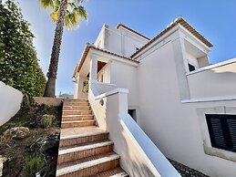 Vilamoura Deluxe Villa by Homing
