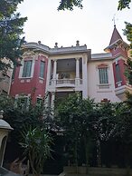 Layla Hostel