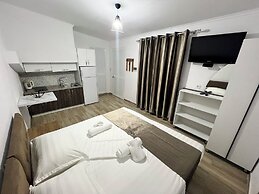 Full Moon Apartments