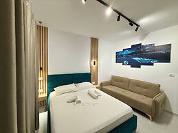 Full Moon Apartments