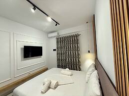 Full Moon Apartments