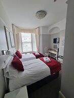 Clifton Villa Hotel