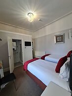 Clifton Villa Hotel