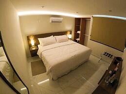 Hotel 28