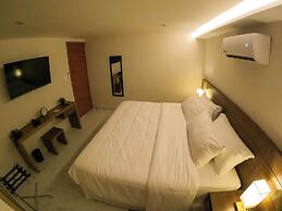 Hotel 28