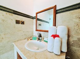 SEJATI VILLAS PETITENGET
