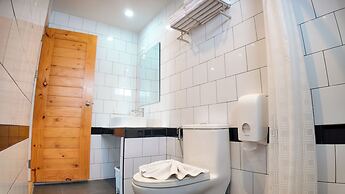 V1 BOUTIQUE HOTEL