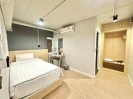 V1 BOUTIQUE HOTEL