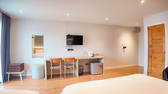 V1 BOUTIQUE HOTEL