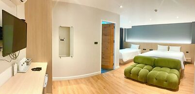 V1 BOUTIQUE HOTEL