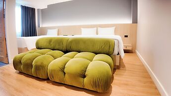 V1 BOUTIQUE HOTEL