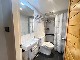 V1 BOUTIQUE HOTEL
