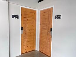V1 BOUTIQUE HOTEL
