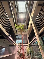 V1 BOUTIQUE HOTEL