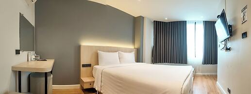 V1 BOUTIQUE HOTEL