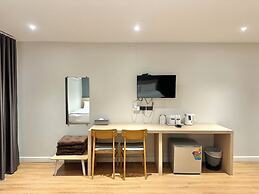 V1 BOUTIQUE HOTEL