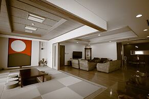 THE RESIDENCE HOTEL OKAYAMA