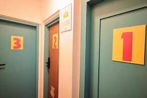Locomo Hostel Mini - 9 mins from airport