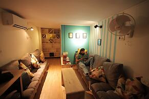 Locomo Hostel Mini - 9 mins from airport